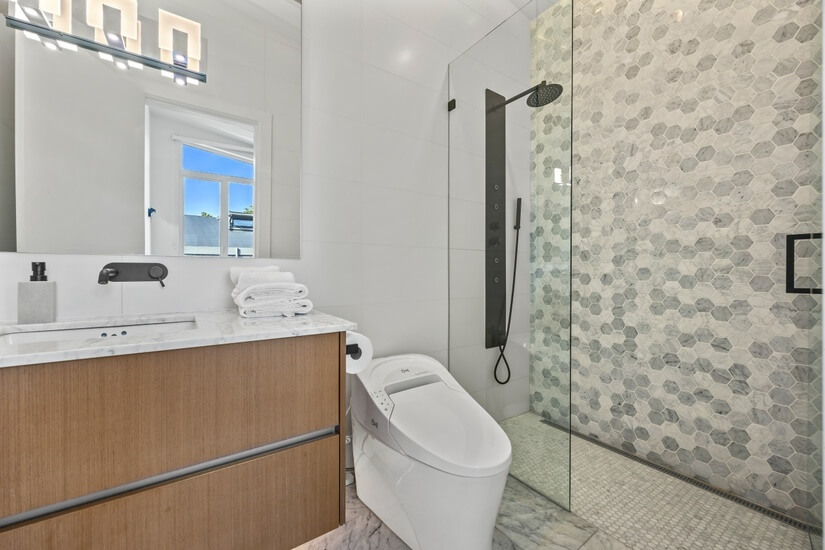 MA2 Seasonal Luxury Smart House Rental