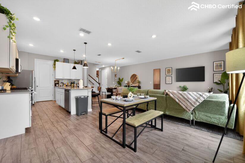 MARVELOUS 4BD 3 and Half Bath Townhouse