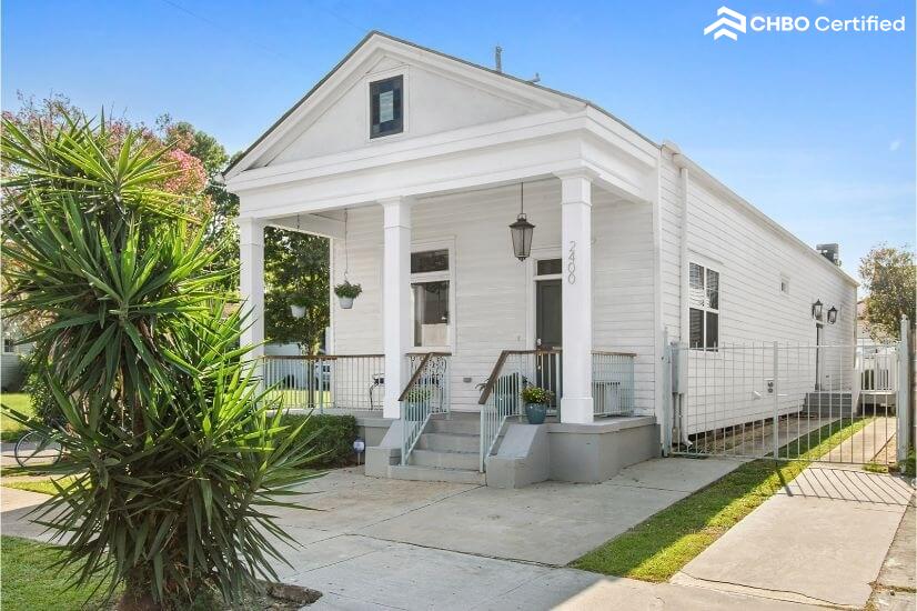 On site parking for 4 vehicles plus add’l s