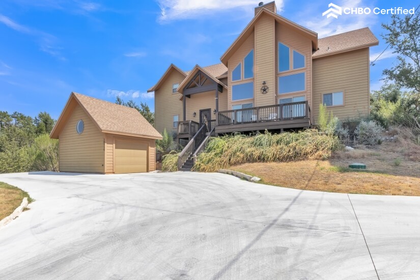 Peaceful Hill Country Furnished Home