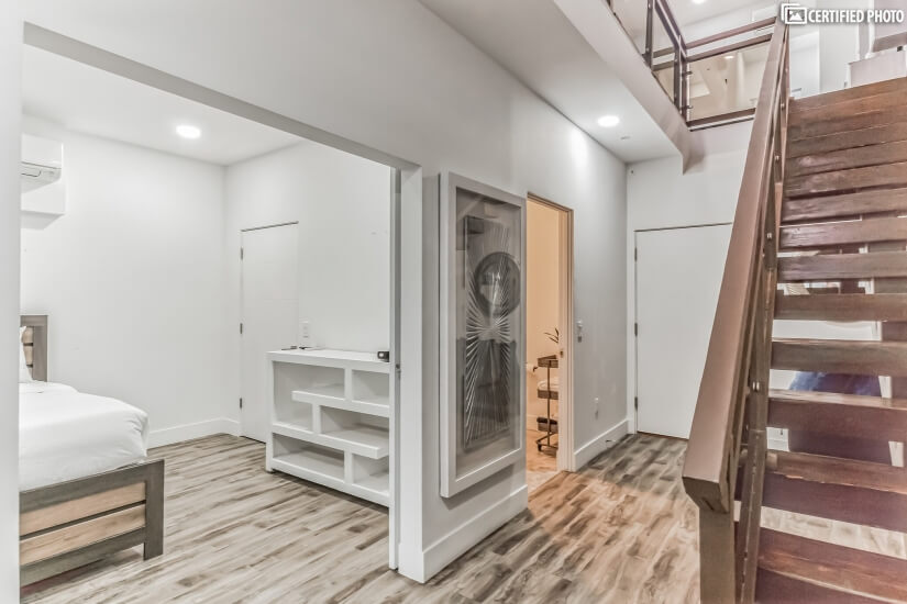 First Floor - Walking in