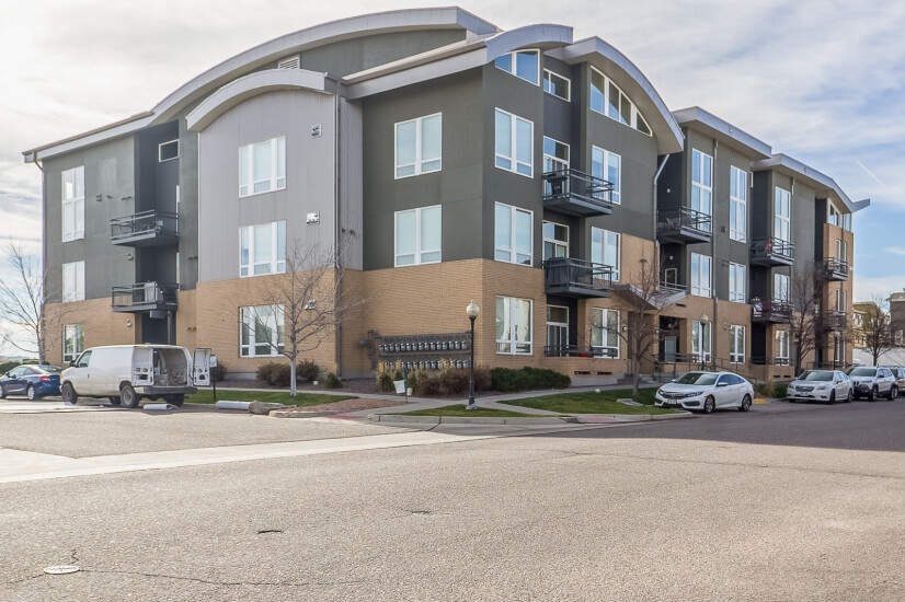 Lowry Gorgeous 1 Bed Loft Style Condo