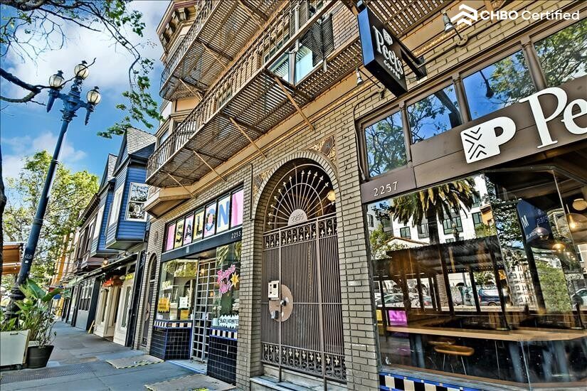 Bright Sunny Warm Studio Welcomes You