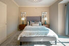 Stylish 2-BR Condo in Hudson Oaks 