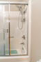 Main Bath Tub / Shower