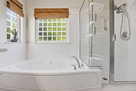 Modern Spacious 3 BD 25 BA King Office