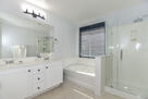 Master Bath en suite