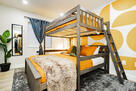 Charming 1 Bed Bungalow Arts District