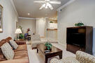 Galleria / Uptown Mid-Rise 1x1 w/Study