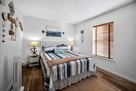 Bdr 2 w/queen bed 2 nightstands, phone chargi