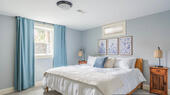 4BR West of Market Living  