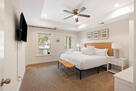 Quiet Park Circle 3BR 25BA near Hospital