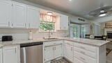 Dishwasher, breakfast bar