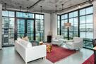 Living w Panoramic View