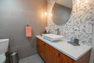 Master bedroom 2 on-suite bathroom