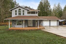 Spacious front yard and covered porch