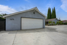 Spacious parking driveway