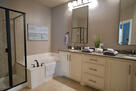 High End 4BR Business Dining Shopping