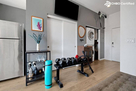 Furnished, ready-to-move-in, downtown condo