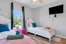 6 Bedroom Home Fence Hot Tub Park Arcade