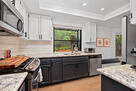Full kitchen 1