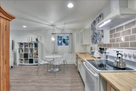 Kitchen & dining table