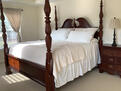 Master bedroom with King sized Kluft mattress