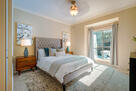 Stylish 2-BR Condo in Hudson Oaks 