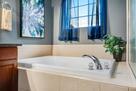 Pet Friendly 5 Bed 4 Bath in Erie