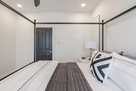 Beautiful Townhouse Heart of Lakeview