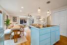 Luxury Modern Home Near Green Lake