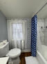 Upstairs Common Full 
Bath