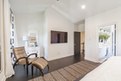 Beautiful Townhouse Heart of Lakeview