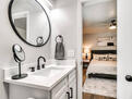Paseo Apartment With King Bed & Bikes