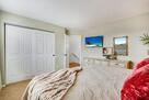 Pet Friendly 5 Bed 4 Bath in Erie