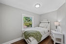 1119 Nichols LN 