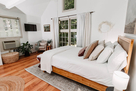 Multiple sources of natural light!