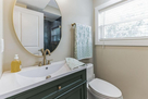 Guest full bathroom on the 1st floor