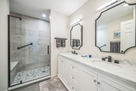 Master En-suite Bath