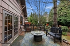 Cozy urban oasis in the garden