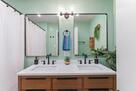Jack & jill sink, huge mirrors, full bath