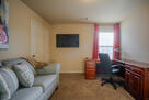 Bedroom 5/office
