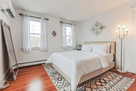 Bedroom w/Queen Bed - temporary housing in Gr