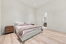 Upscale 2 bd living in LA