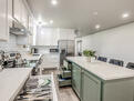 Newly Remodeled 3B 1.5B W/ King Bed