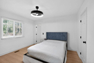 Beautifully lit room and comfortable Queen be