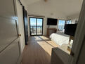 Master Bedroom w Balcony