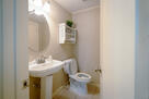 Stylish 2-BR Condo in Hudson Oaks 