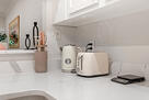 Kitchen kettle and toaster