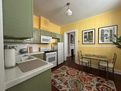 Cozy Cool Double Shotgun in Old Algiers